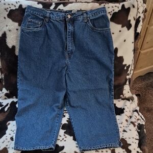 Bill Blass Dark Blue Denim Shorts, Capris.